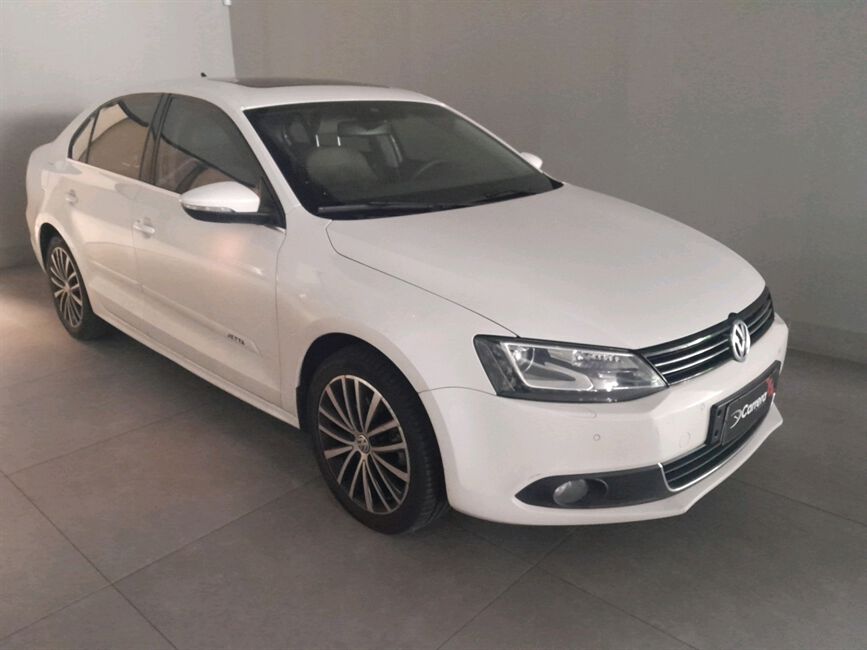 JETTA 2.0 TSI HIGHLINE 211CV GASOLINA 4P TIPTRONIC