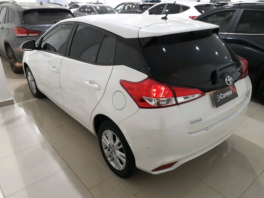 YARIS 1.3 16V FLEX XL AUTOMÁTICO