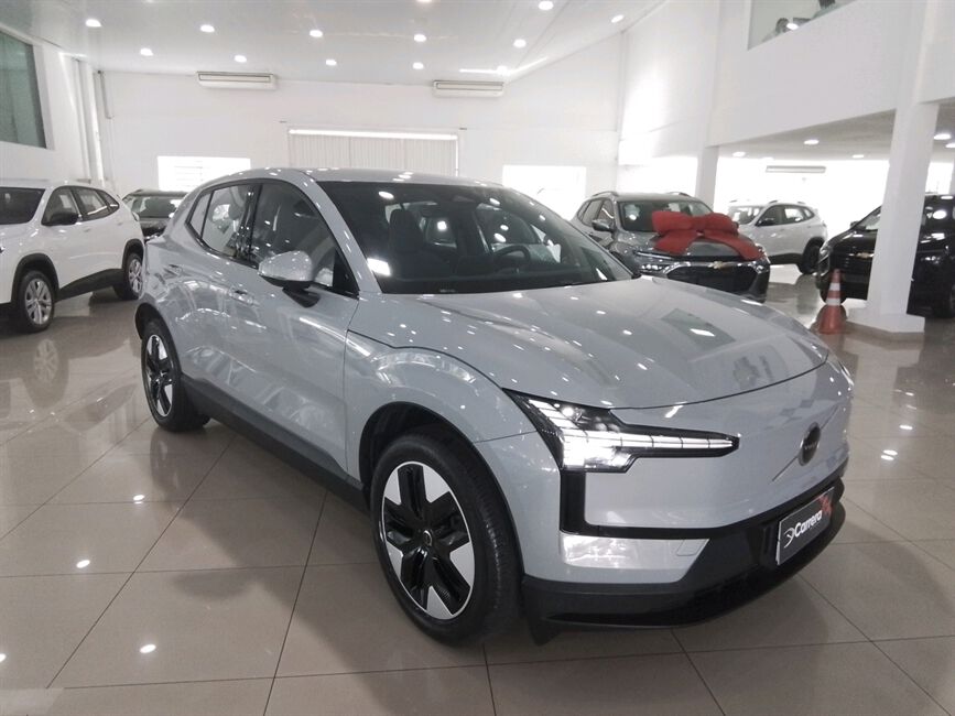 EX30 E40 CORE (ELÉTRICO)