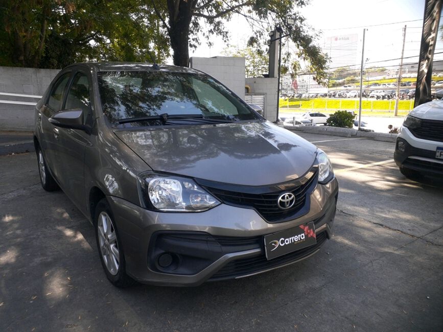 ETIOS 1.5 X PLUS SEDAN 16V FLEX 4P MANUAL
