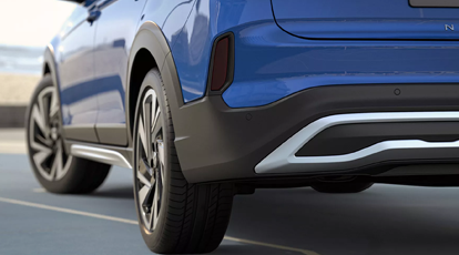 Silhueta coupé com coluna C acentuada