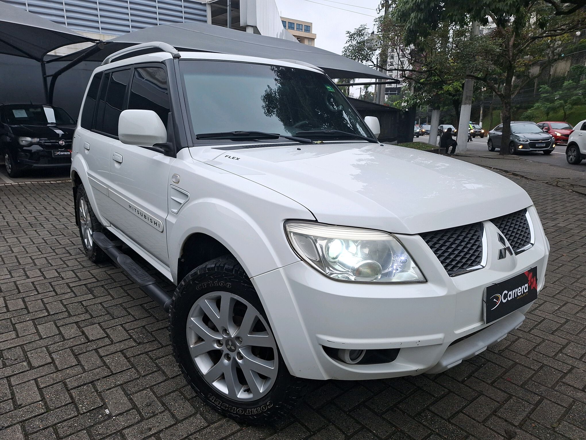 PAJERO TR4 2.0 4X4 16V 140CV FLEX 4P AUTOMATICO