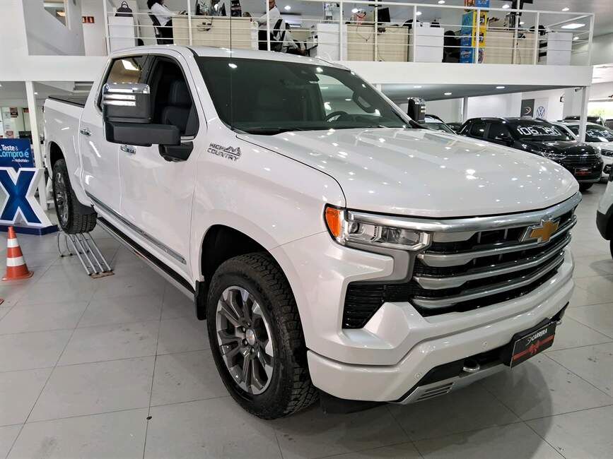 SILVERADO 5.3 V8 GASOLINA 1500 HIGH COUNTRY 4X4 AU