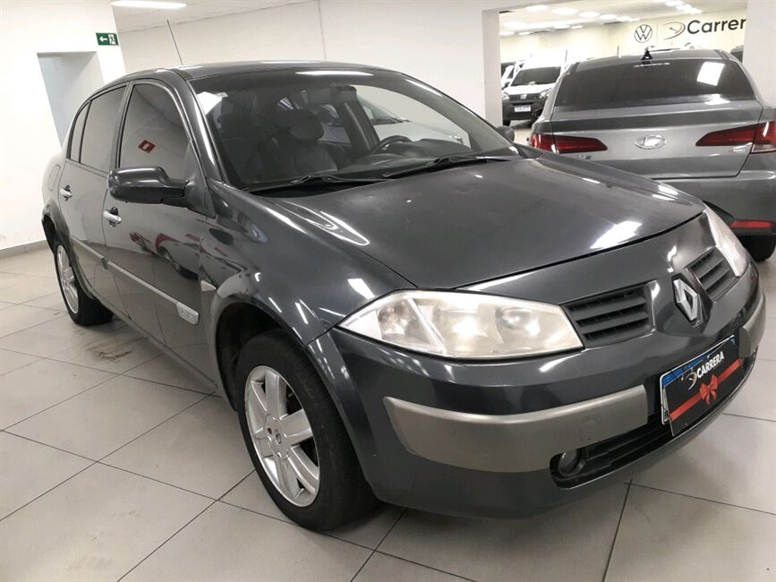 MEGANE 2.0 DYNAMIQUE SEDAN 16V GASOLINA 4P AUTOMAT