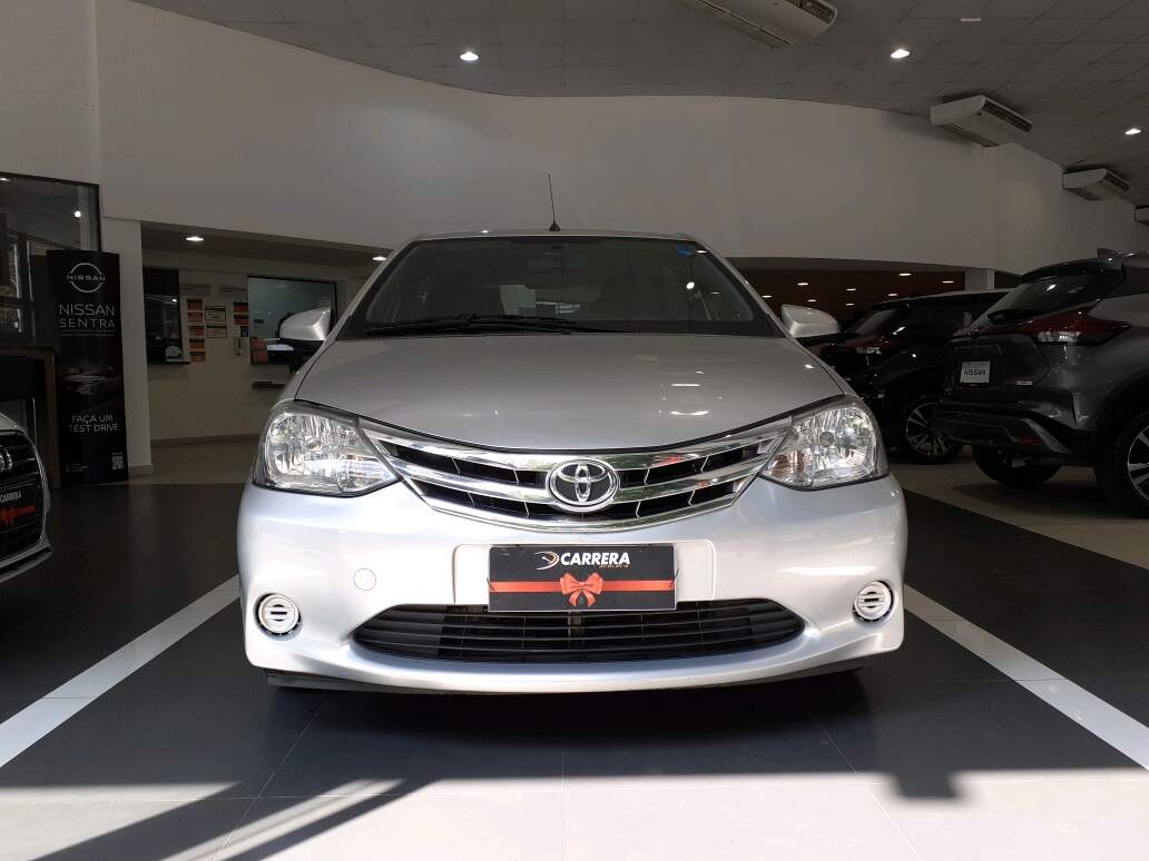 ETIOS 1.5 XS 16V FLEX 4P MANUAL