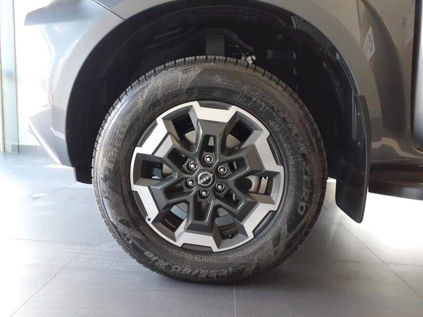 FRONTIER 2.3 PLATINUM AT 4X4