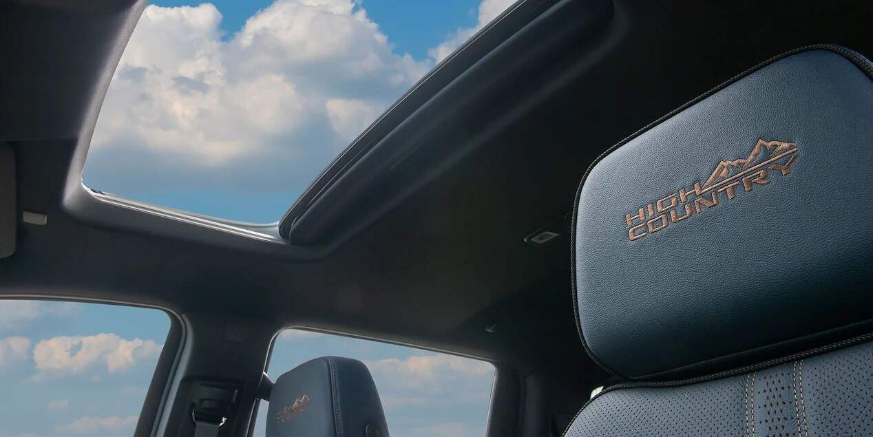 SILVERADO HIGH COUNTRY 5.3L GASOLINA 4X4