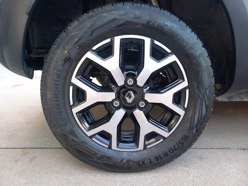 KWID 1.0 12V SCE FLEX OUTSIDER MANUAL