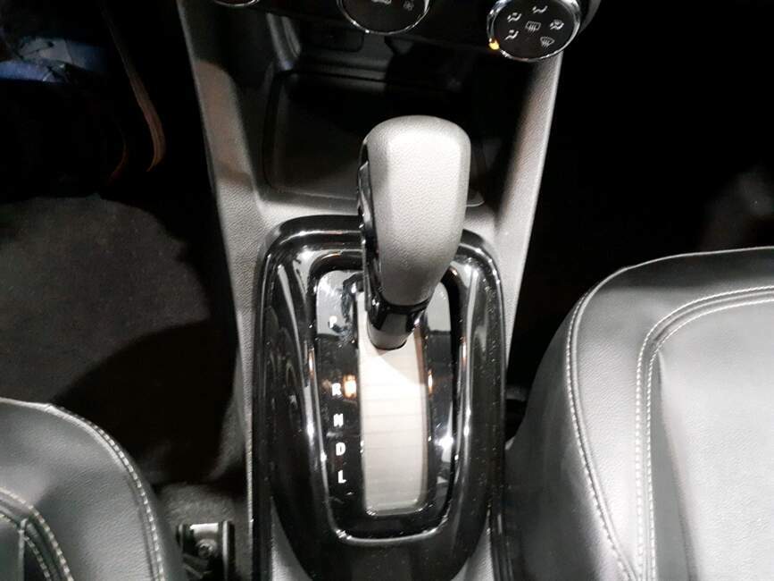TRACKER 1.0 TURBO FLEX MIDNIGHT AUTOMATICO