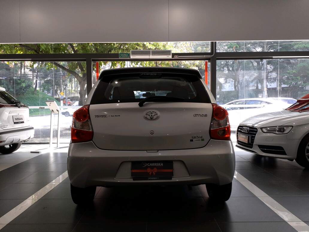 ETIOS 1.5 XS 16V FLEX 4P MANUAL