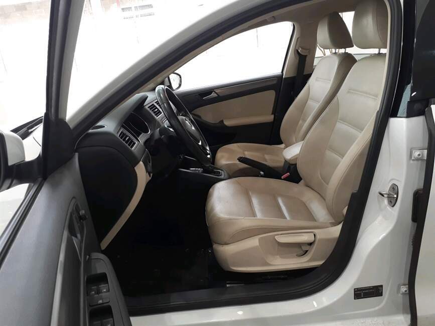 JETTA 1.4 16V TSI COMFORTLINE GASOLINA 4P TIPTRONI