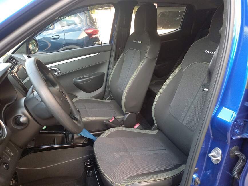 KWID 1.0 12V SCE FLEX OUTSIDER MANUAL